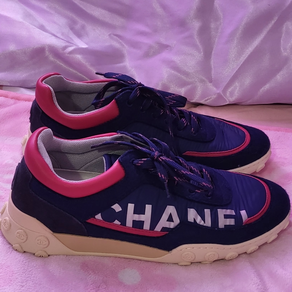 Chanel Shoes - Picture 2 of 4
